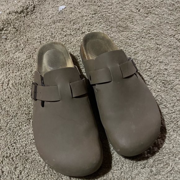 clogs - Picture 2 of 4